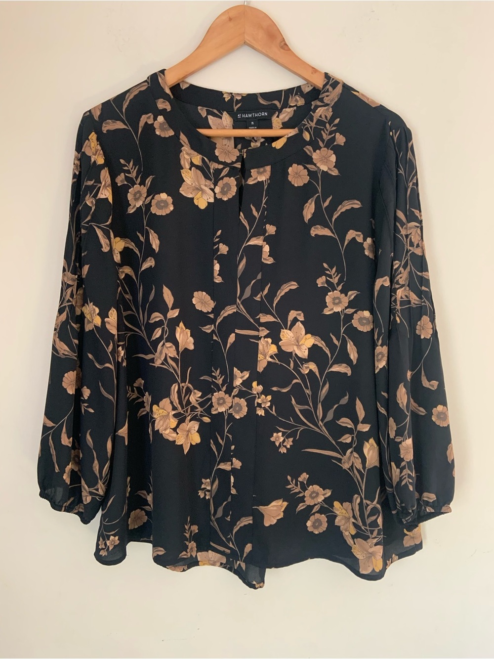 41 Hawthorn Black Floral Print Pintuck Sleeve Detail Long Sleeve Blouse Semi She